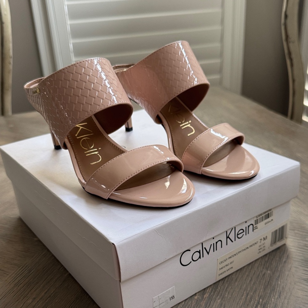 New Calvin Klein Women's Blush Heeled Mules